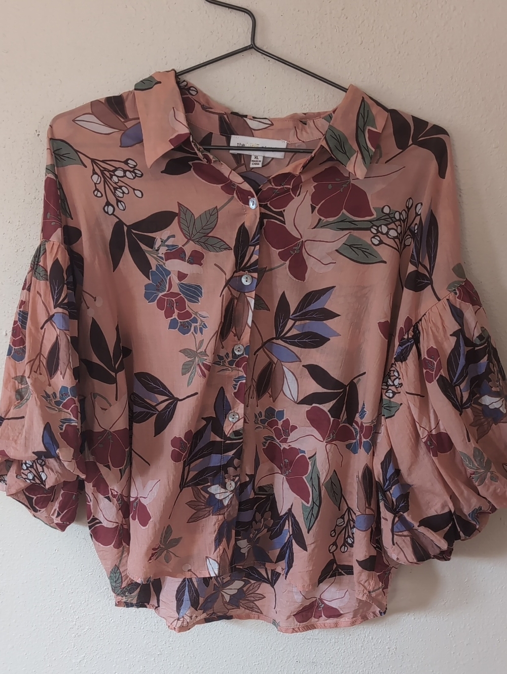 Puff Sleeve Button-Down Blouse in Dusty Rose Floral XL